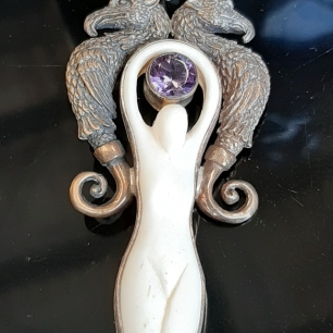 Sacred Geometry Goddess with Amethyst - Heart of the Bay Byron Bay